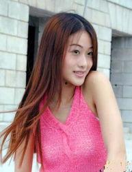 美女在苏州吃瓜视频,美食之旅尽收眼底