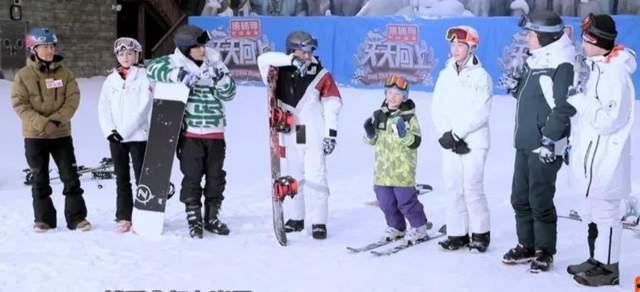 滑雪女朋友吃瓜,女朋友吃瓜背后的甜蜜故事  第3张